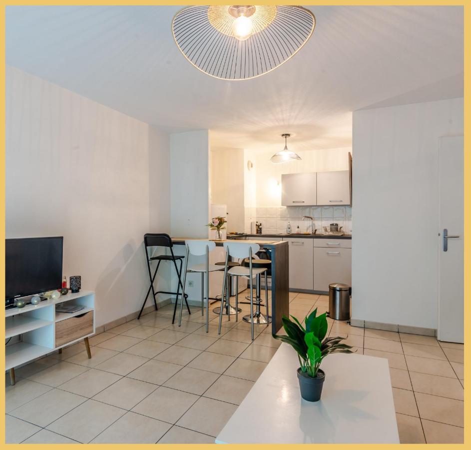 Charmant Appartement Centre Ville 托农莱班 外观 照片